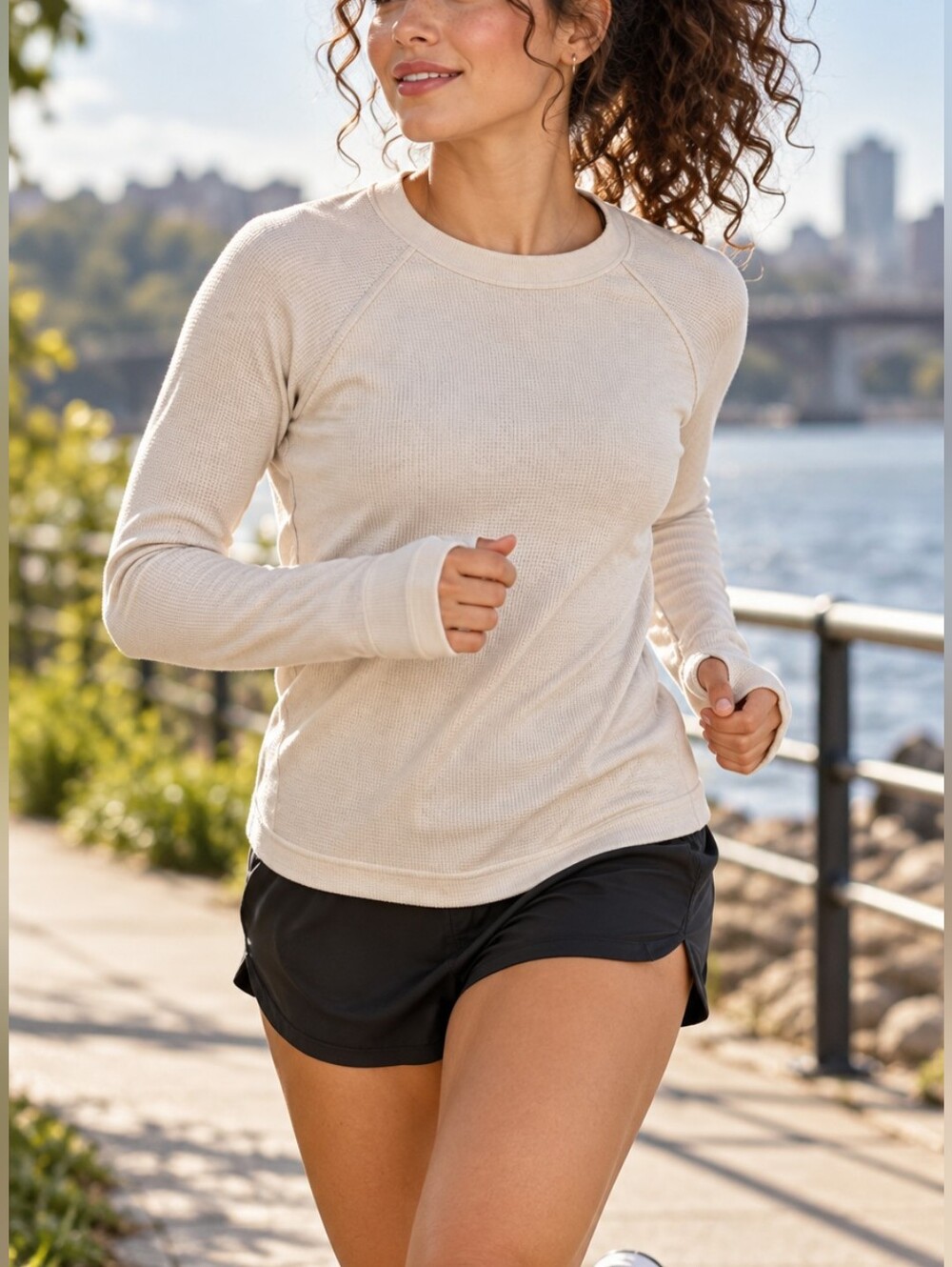 Lululemon Athletica Cream Thermal Waffle Knit Long Sleeve Crewneck Top Size 8